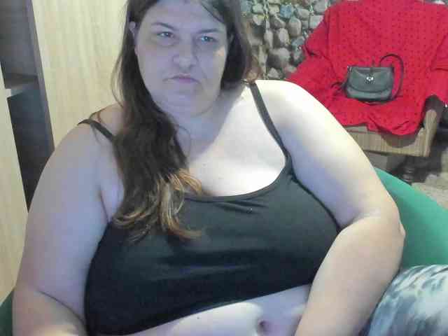 Ionysexylips69 webcam