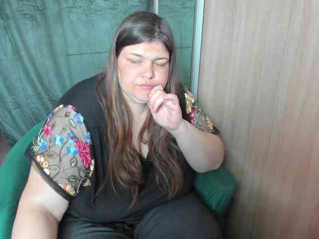 Ionysexylips69 webcam