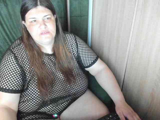 Ionysexylips69 webcam