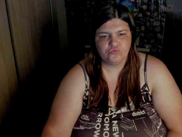 Ionysexylips69 webcam