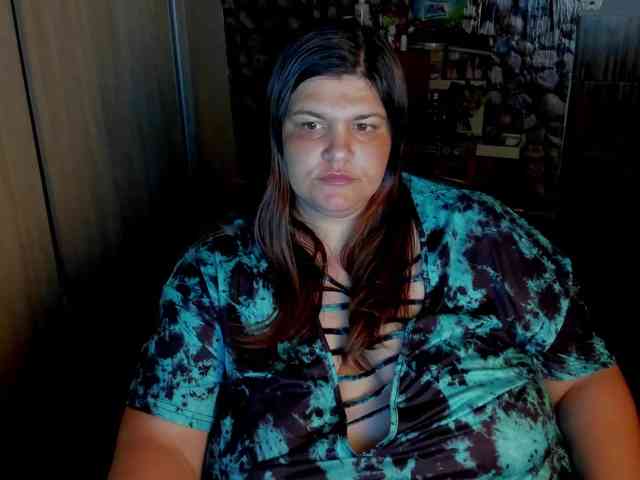 Ionysexylips69 webcam