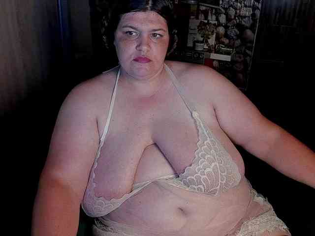 Ionysexylips69 webcam