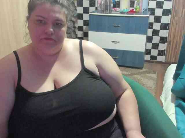 Ionysexylips69 webcam