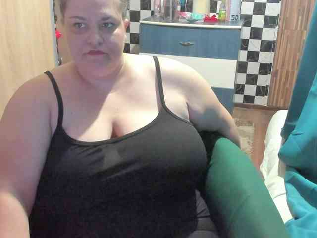 Ionysexylips69 webcam