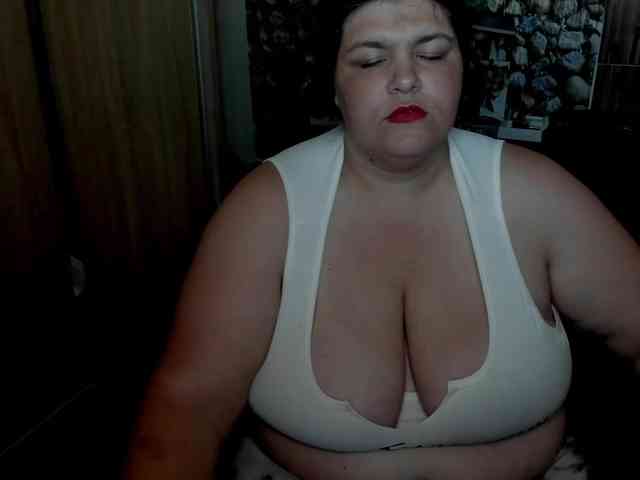 Ionysexylips69 webcam