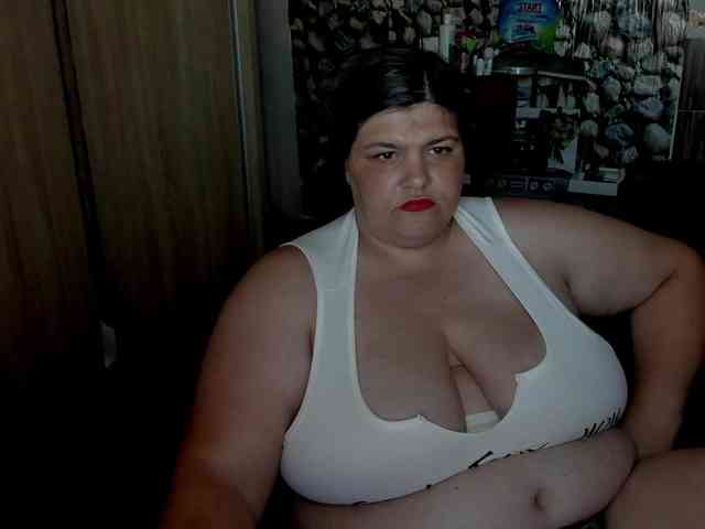 Ionysexylips69 webcam