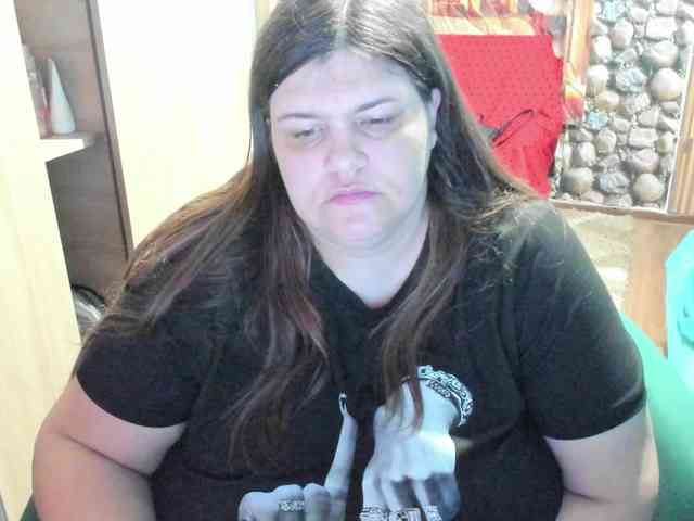 Ionysexylips69 webcam