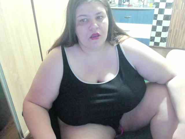 Ionysexylips69 webcam