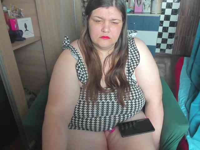 Ionysexylips69 webcam