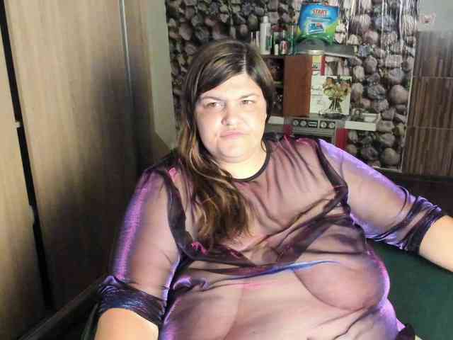 Ionysexylips69 webcam