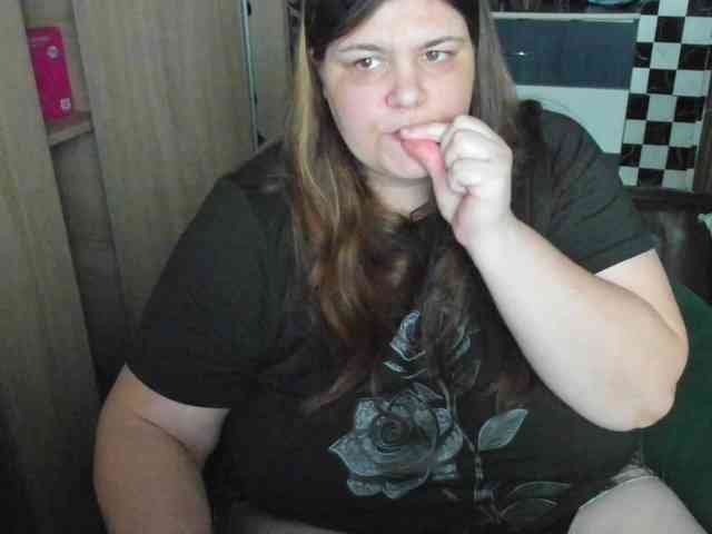 Ionysexylips69 webcam