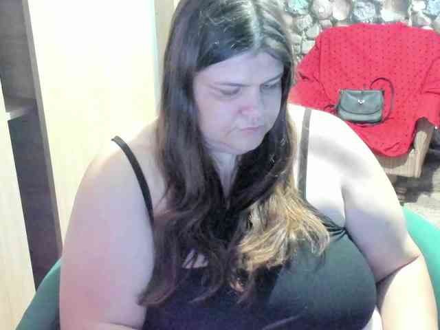 Ionysexylips69 webcam