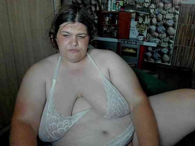 Ionysexylips69 webcam