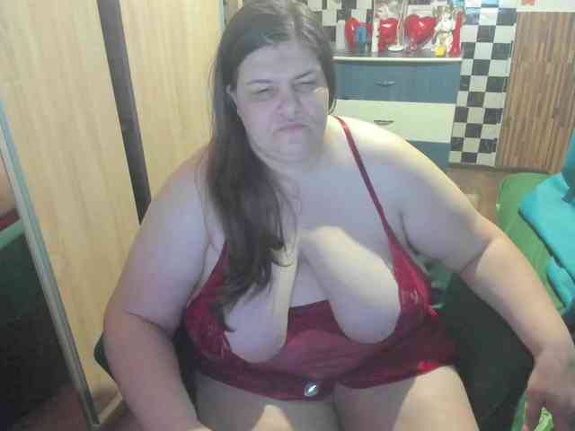 Ionysexylips69 webcam