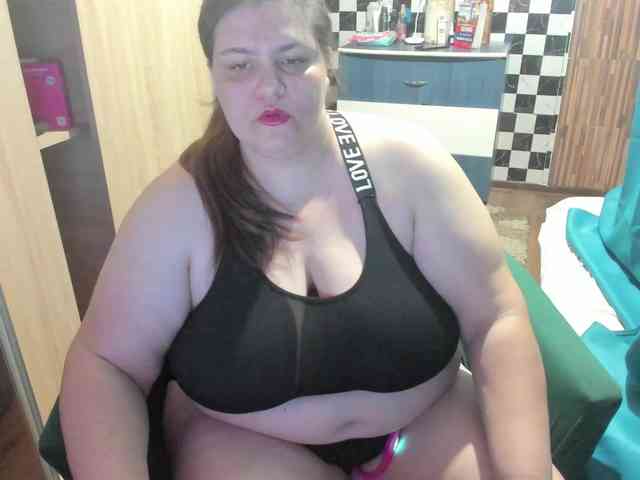 Ionysexylips69 webcam