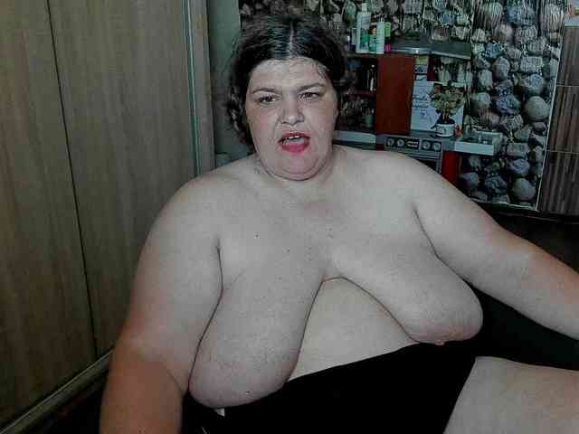 Ionysexylips69 webcam