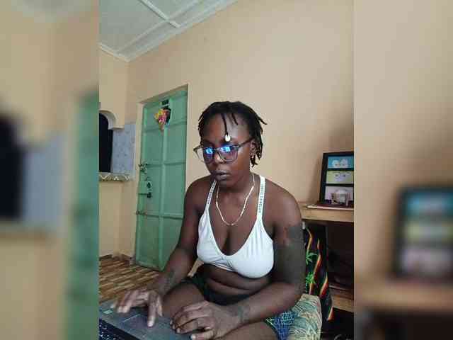 GoddessKittyMystique webcam