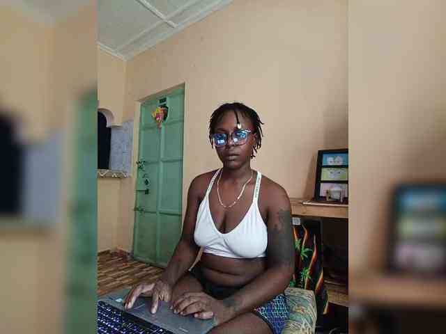 GoddessKittyMystique webcam