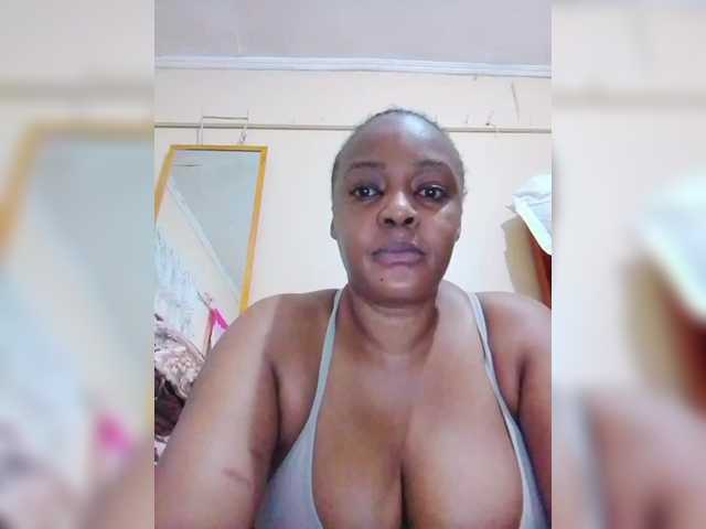 Dreamgirl2 on BongaCams 