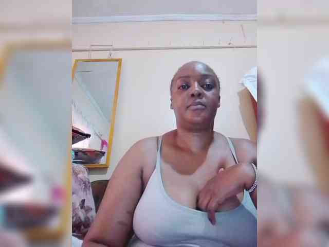Dreamgirl2 webcam