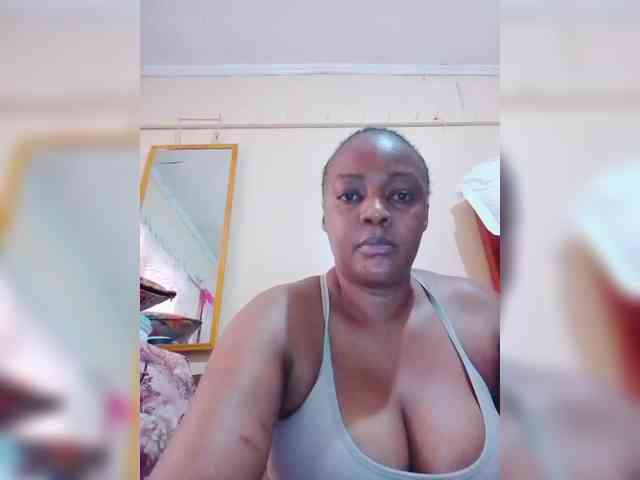 Dreamgirl2 webcam