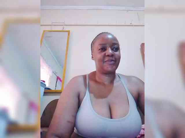 Dreamgirl2 webcam