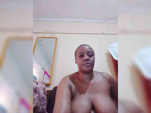 Dreamgirl2 webcam