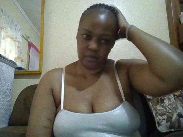 Dreamgirl2 webcam
