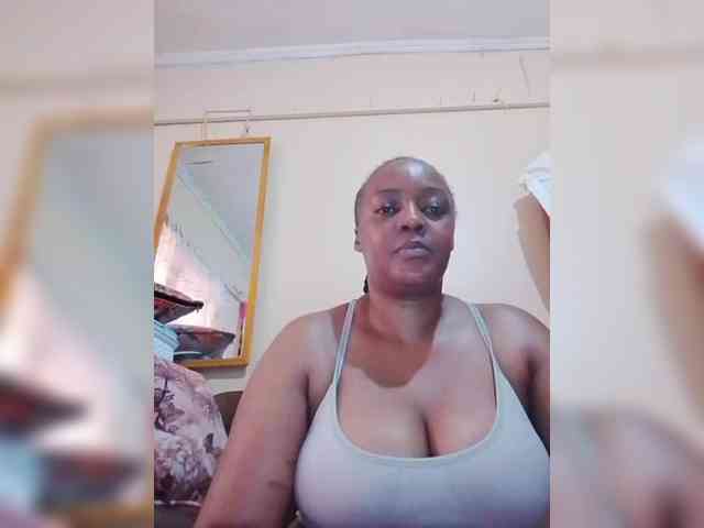 Dreamgirl2 webcam