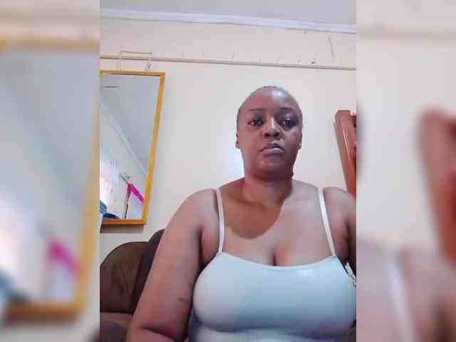 Dreamgirl2 webcam