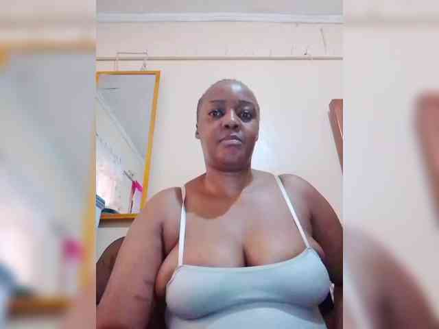 Dreamgirl2 webcam