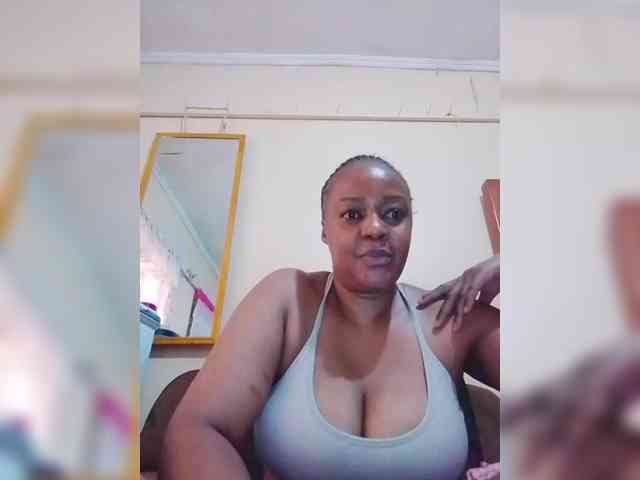 Dreamgirl2 webcam