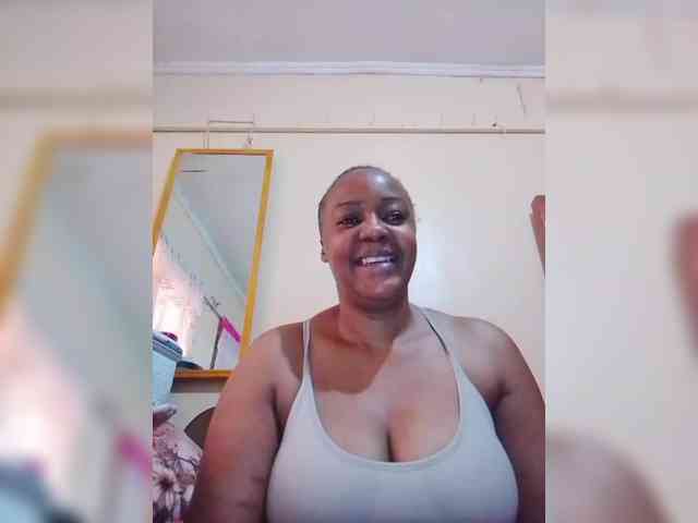 Dreamgirl2 webcam