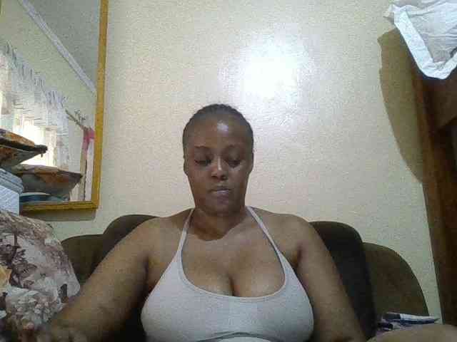 Dreamgirl2 webcam