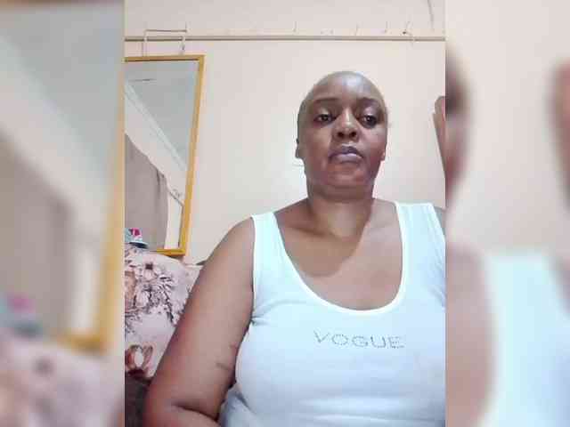 Dreamgirl2 webcam