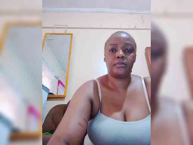 Dreamgirl2 webcam