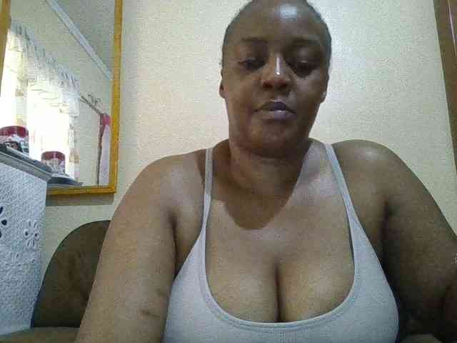 Dreamgirl2 webcam