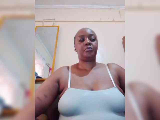 Dreamgirl2 webcam