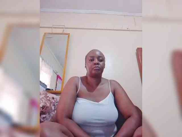 Dreamgirl2 webcam
