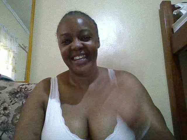Dreamgirl2 webcam