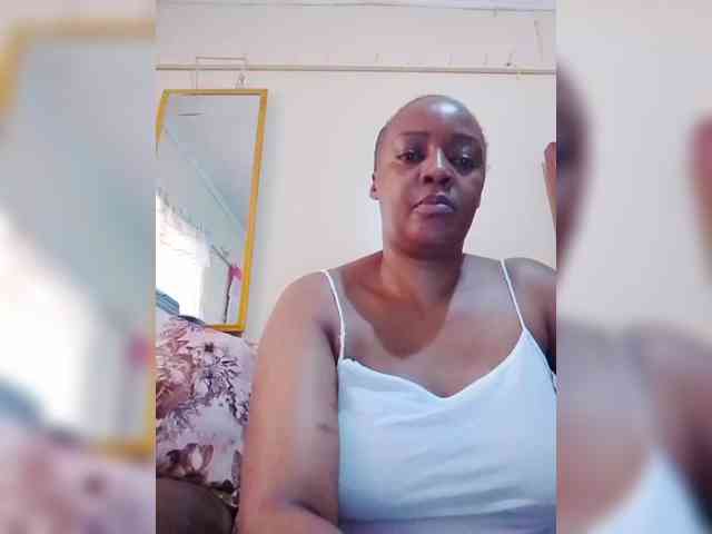 Dreamgirl2 webcam