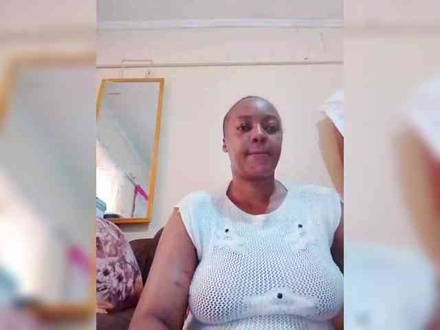 Dreamgirl2 webcam