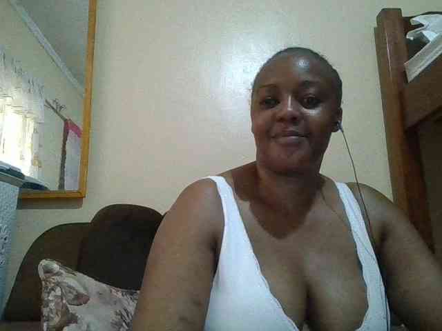 Dreamgirl2 webcam