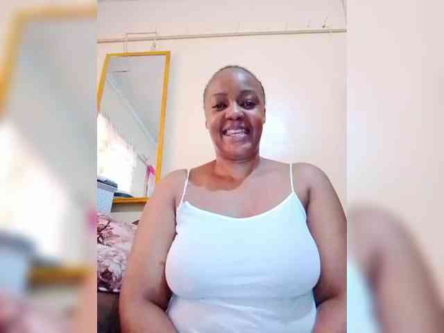 Dreamgirl2 webcam