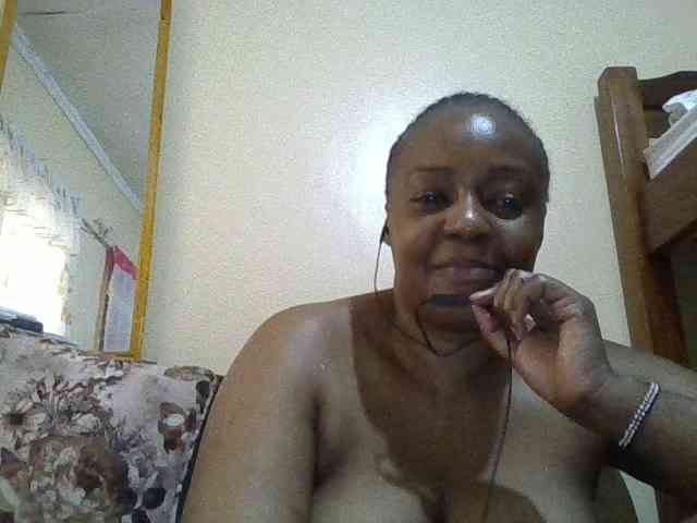 Dreamgirl2 webcam