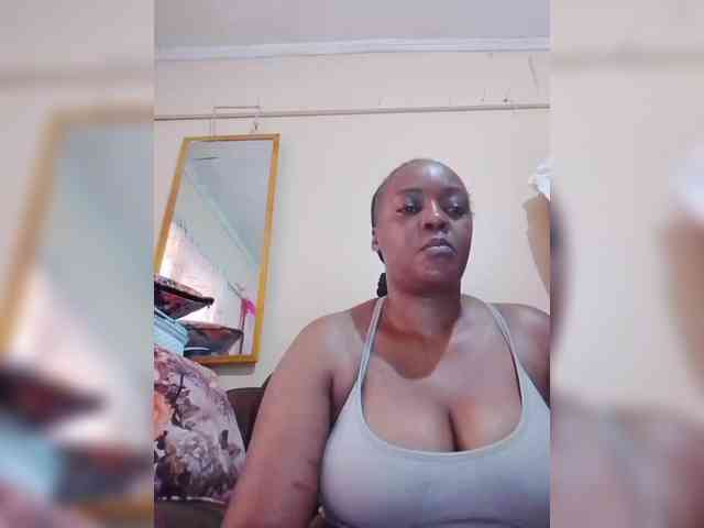 Dreamgirl2 webcam