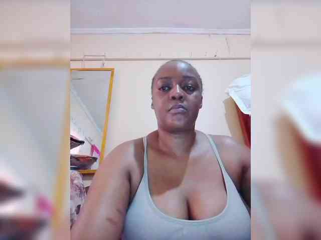 Dreamgirl2 webcam