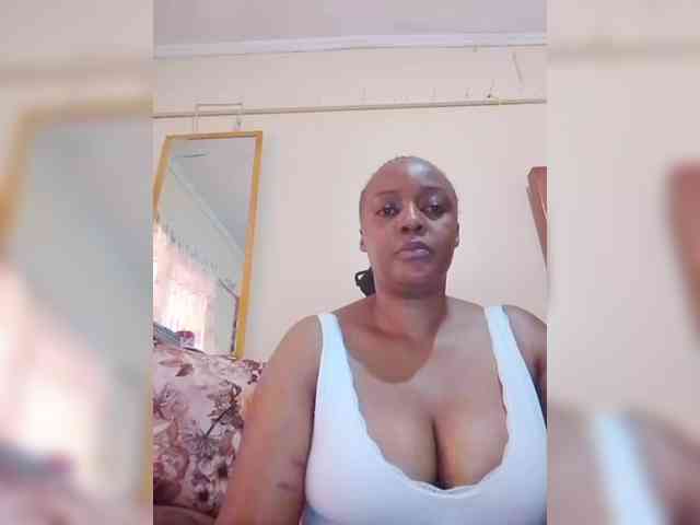 Dreamgirl2 webcam
