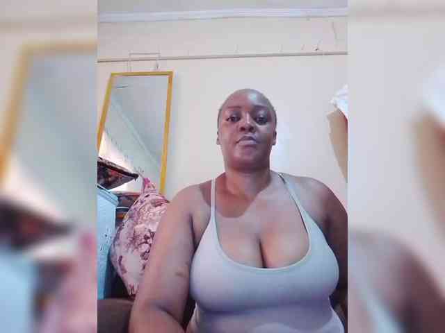 Dreamgirl2 webcam