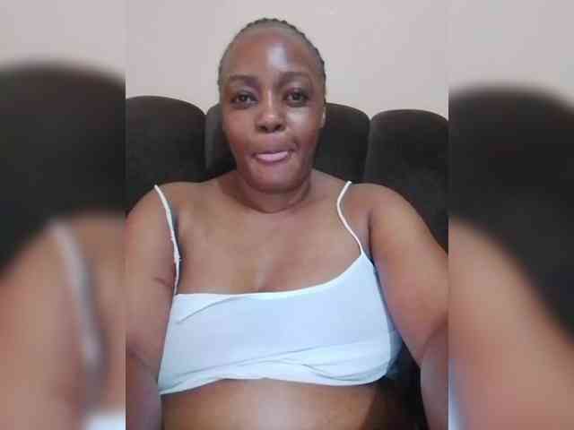 Dreamgirl2 webcam